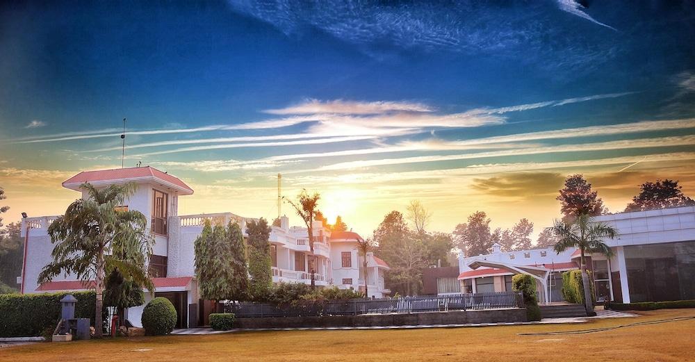 Spara Boutique Resort New Delhi Ngoại thất bức ảnh